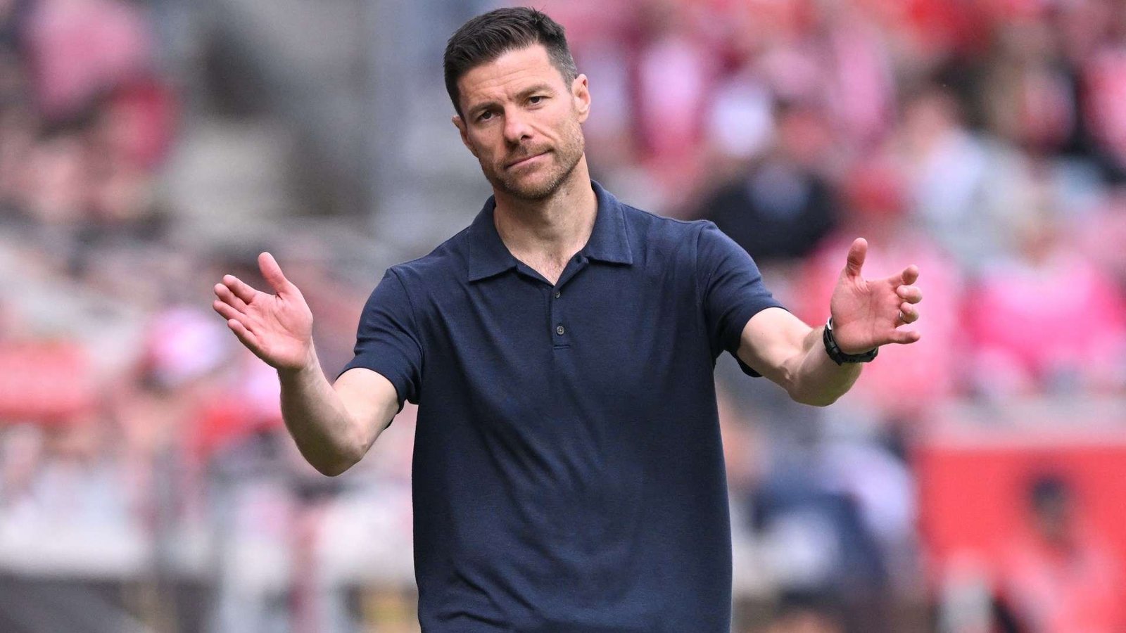 Xabi Alonso détruit l'arbitre du match Real Madrid - Sociedad