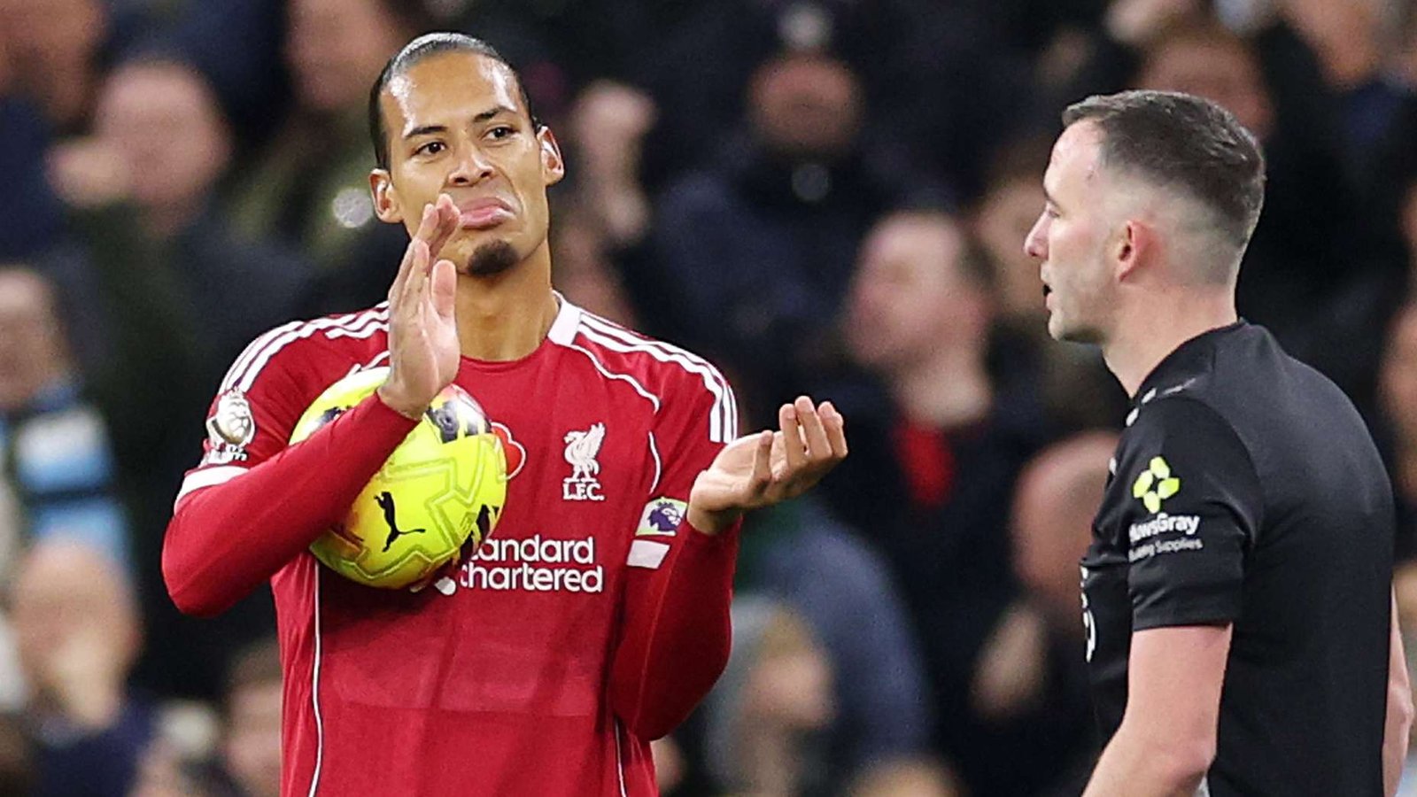 Liverpool : l'association des arbitres réagit au but refusé de Virgil Van Dijk contre Man City