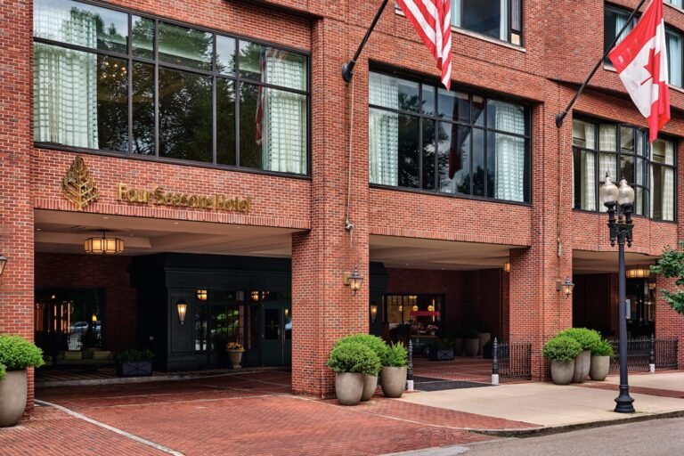 " Four Seasons Boston " : le nouveau visage de l’hôtel choisi par l’équipe de France pour le Mondial 2026