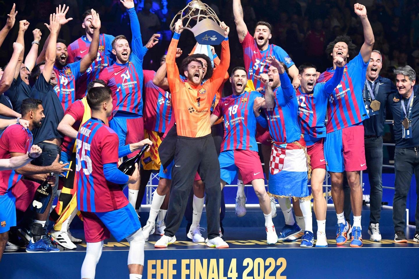Handball : le FC Barcelone sacré champion du monde !